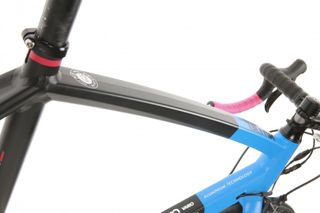 b'twin ultra 720 af aluminium frame top tube