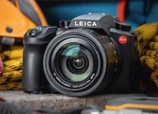 Leica V-Lux 5 leaked – another rebadged Panasonic FZ1000?