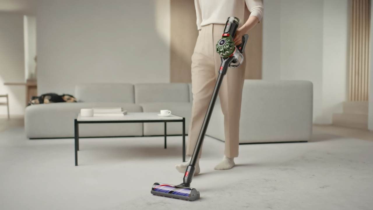 Dyson upgrades its V8 vacuum with better suction and a longer battery life