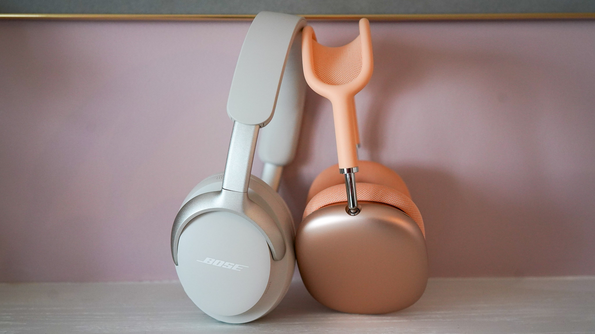 Apple AirPods Max vs Bose QuietComfort Ultra Headphones