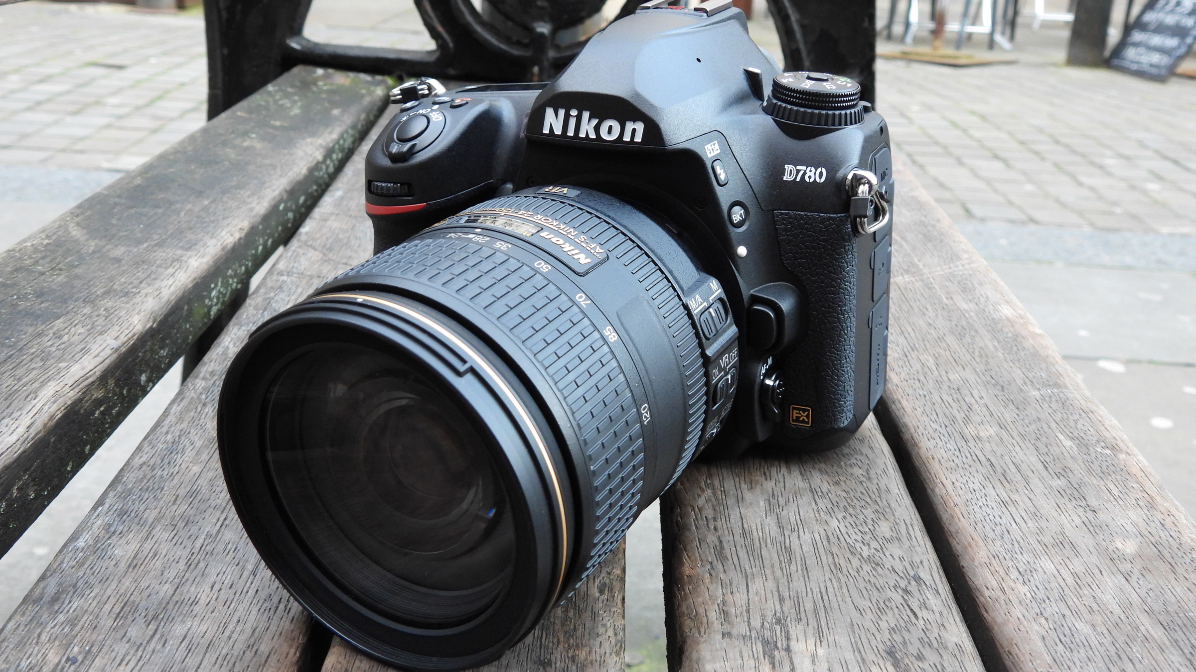 Nikon D780
