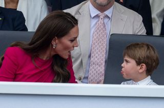 Prince Louis balcony: sticking his tongue out