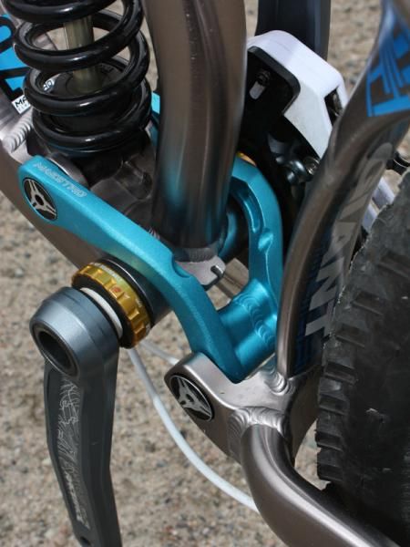 The new Faith frame is compatible with front derailleurs if so desired.