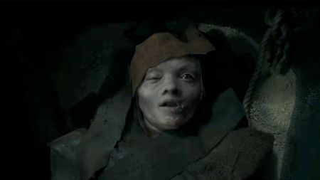 A creeping looking face in Lee Cronin's The Mummy