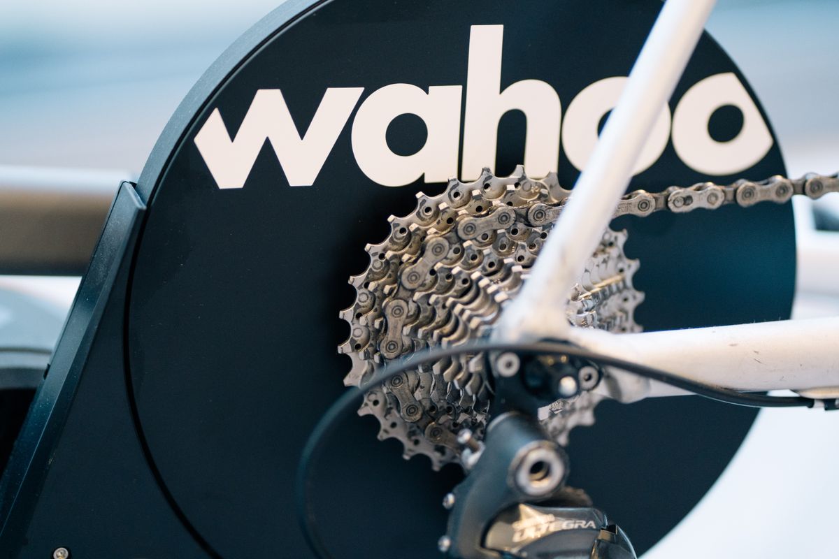 A close up of a bike cassette mounted to a wahoo indoor trainer