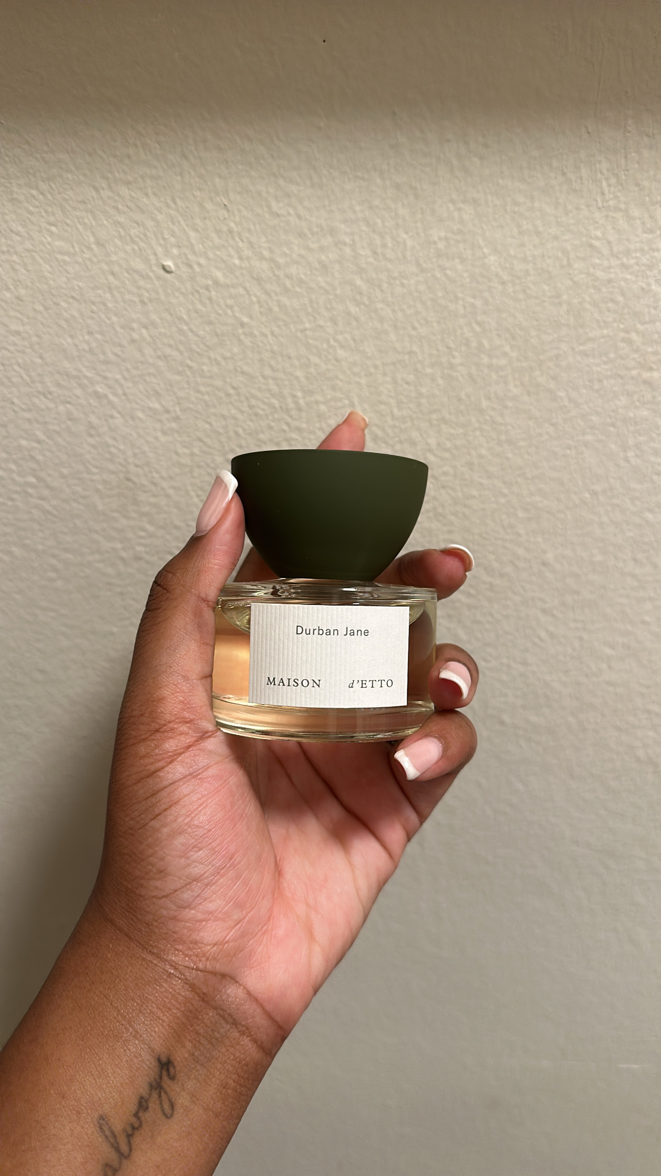 Ariel Baker testing Maison d'Etto Durban Jane perfume.