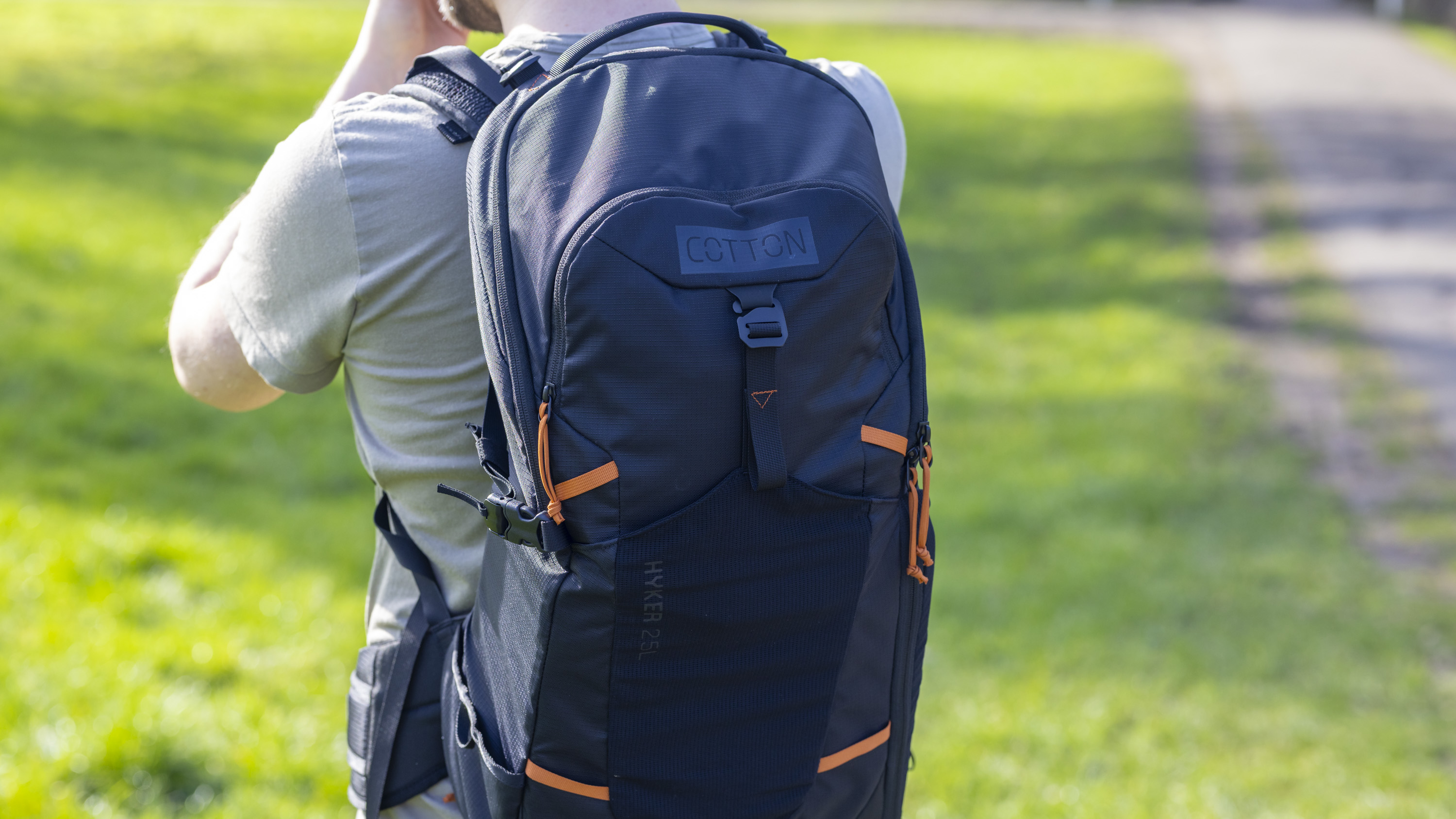 Cotton Carrier Hyker 25L Daypack in use outdoors on a sunny day