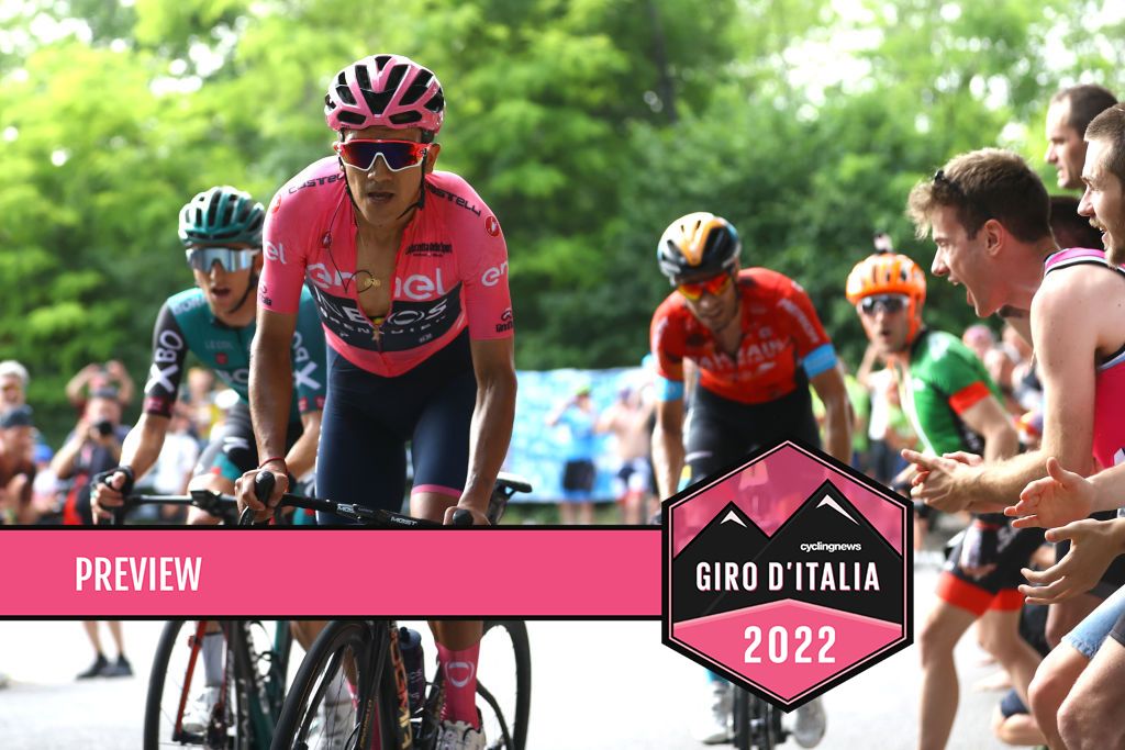 Richard Carapaz (Ineos Grenadiers), Jai Hindley (Bora Hansgrohe) and Mikel Landa (Bahrain Victorious) on stage 19 of the Giro d&#039;Italia 2022