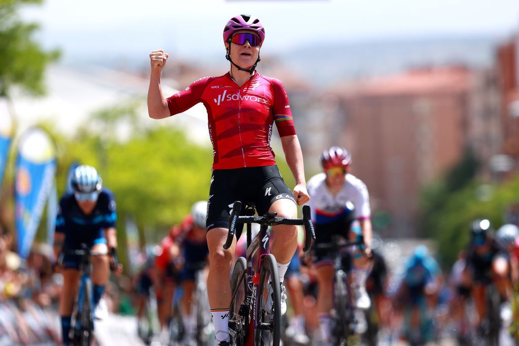 ARANDA DE DUERO SPAIN MAY 19 Lotte Kopecky of Belgium and Team SD Worx Pink UCI Womens WorldTour Leader Jersey celebrates winning during the 7th Vuelta a Burgos Feminas 2022 Stage 1 a 1219km stage from Pedrosa del Prncipe to Aranda de Duero VueltaBurgos BurgosFem on May 19 2022 in Aranda de Duero Spain Photo by Gonzalo Arroyo MorenoGetty Images