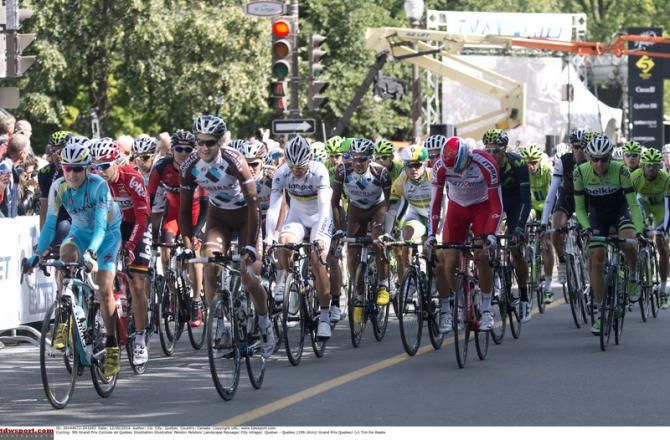Astana and Ag2r-La Mondiale setting the pace