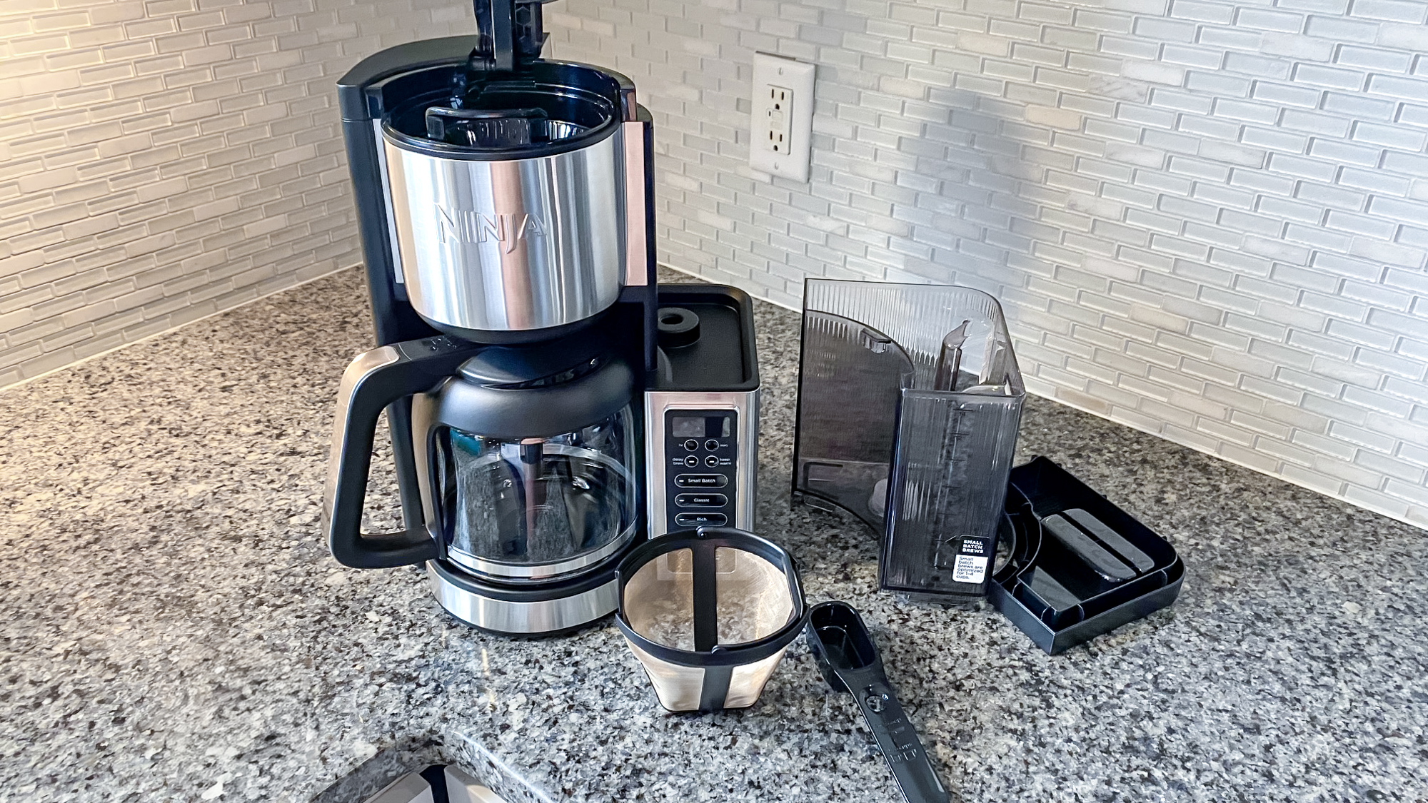 Ninja Fresh Brew 14-Cup Programmable Coffee Maker Review