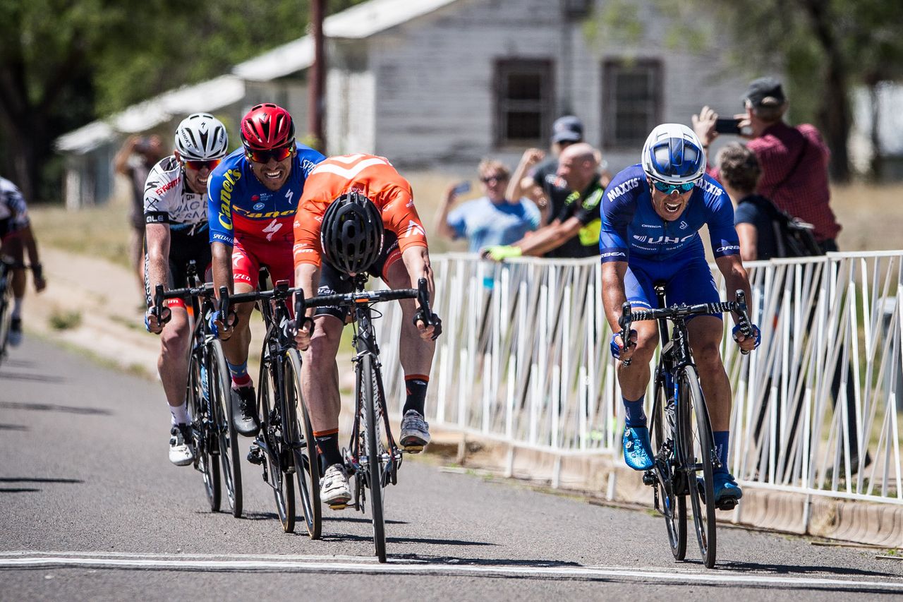 Eric Young (Rally) narrowly beats Travis McCabe (UnitedHealthcare) to the line.