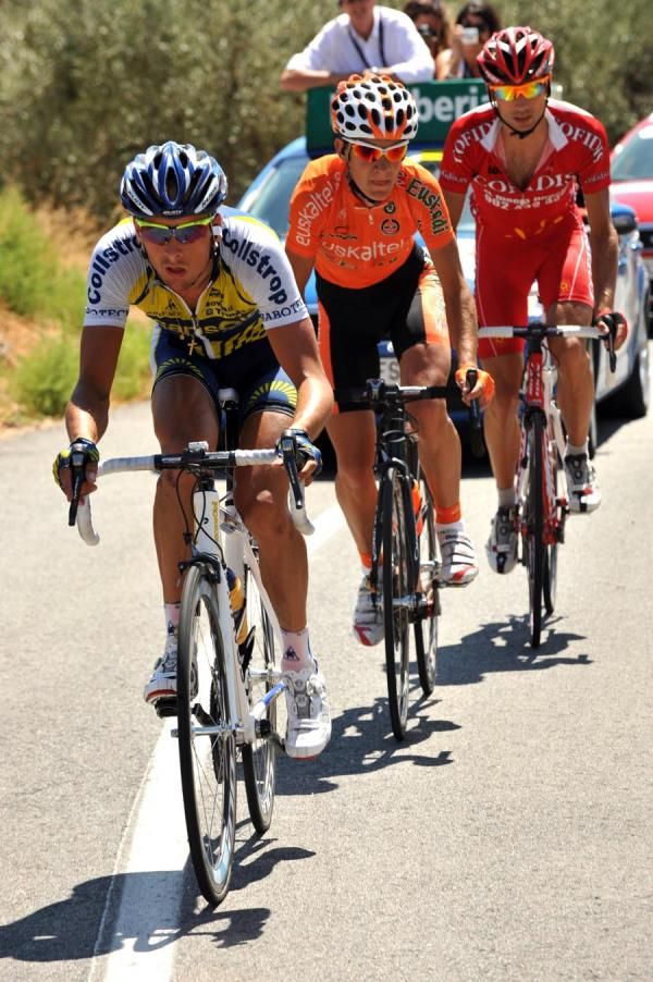 The day's break Amets Txurruka (Euskaltel-Euskadi), David de la Fuente (Fuji-Servetto), David Moncouti&eacute; (Cofidis) and Johnny Hoogerland (Vacansoleil)
