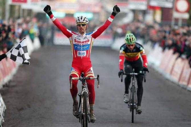 Niels Albert (BKCP - Powerplus) takes the win
