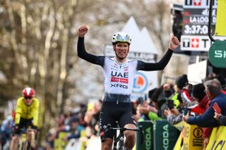 João Almeida wins stage 4 of Paris-Nice 2025