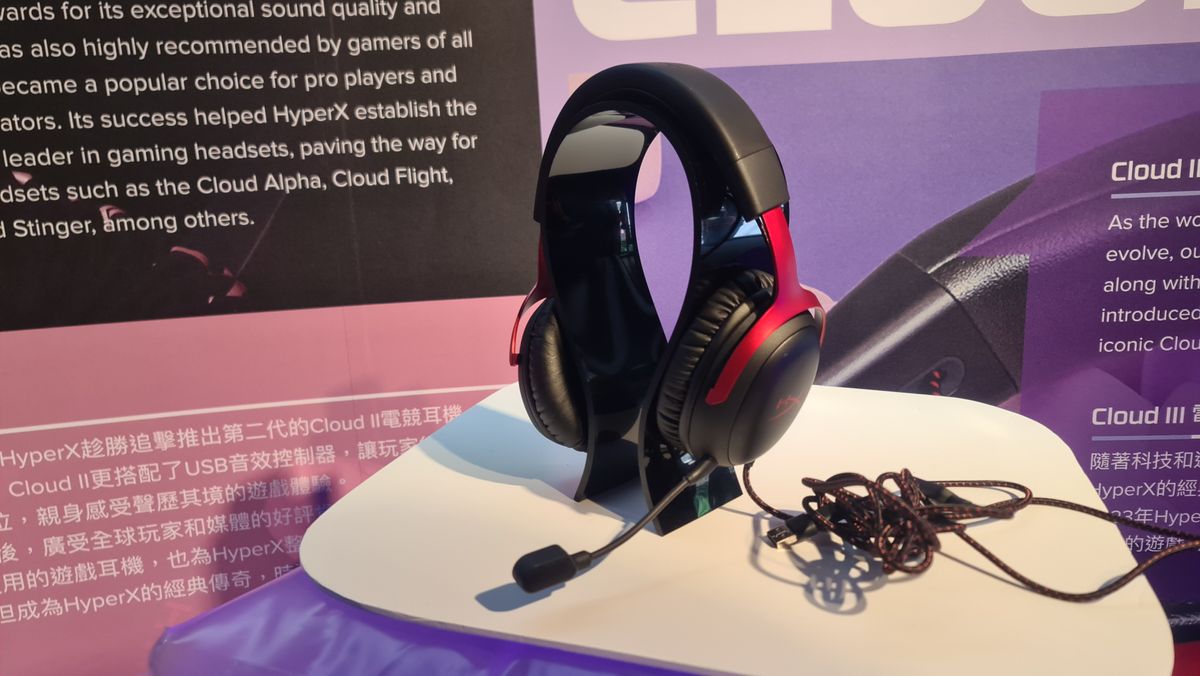 HyperX Cloud III