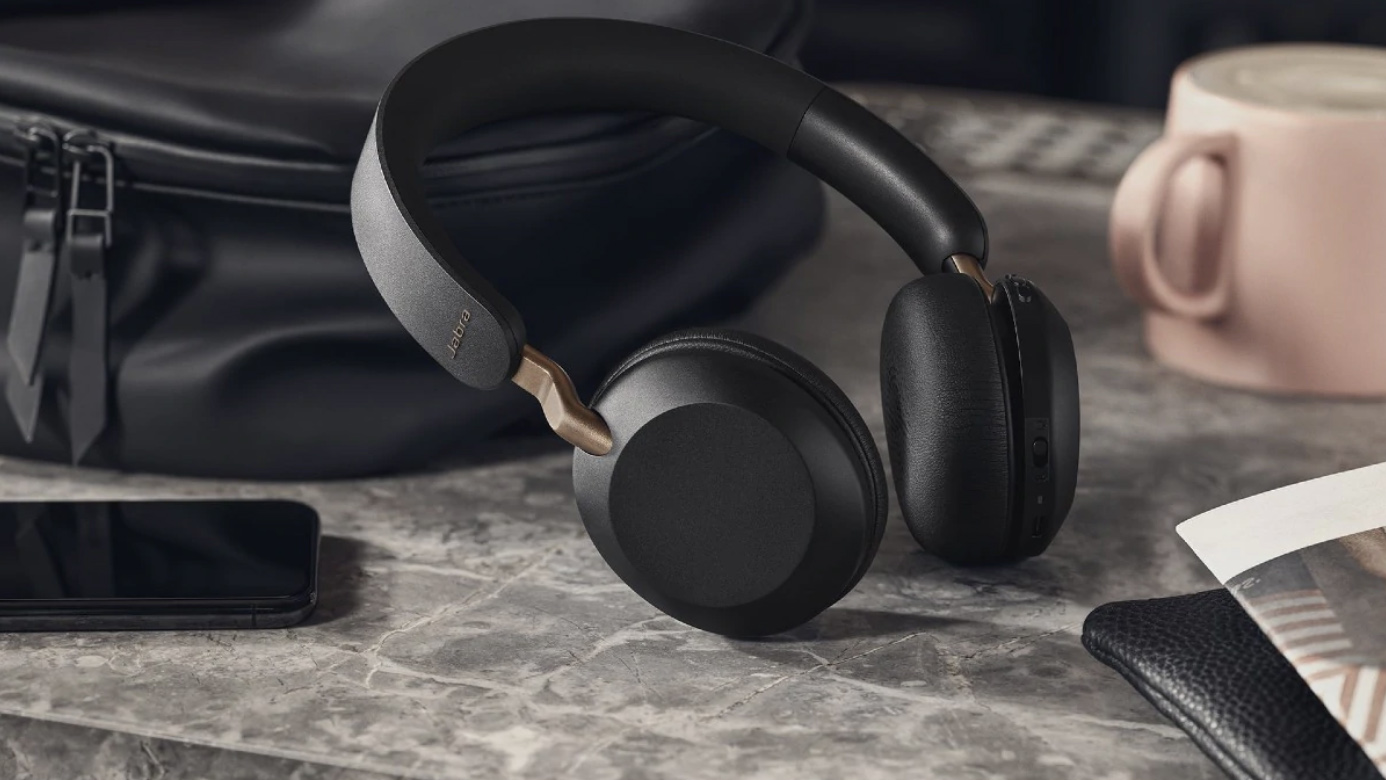 The Jabra Elite 45h taken on the road