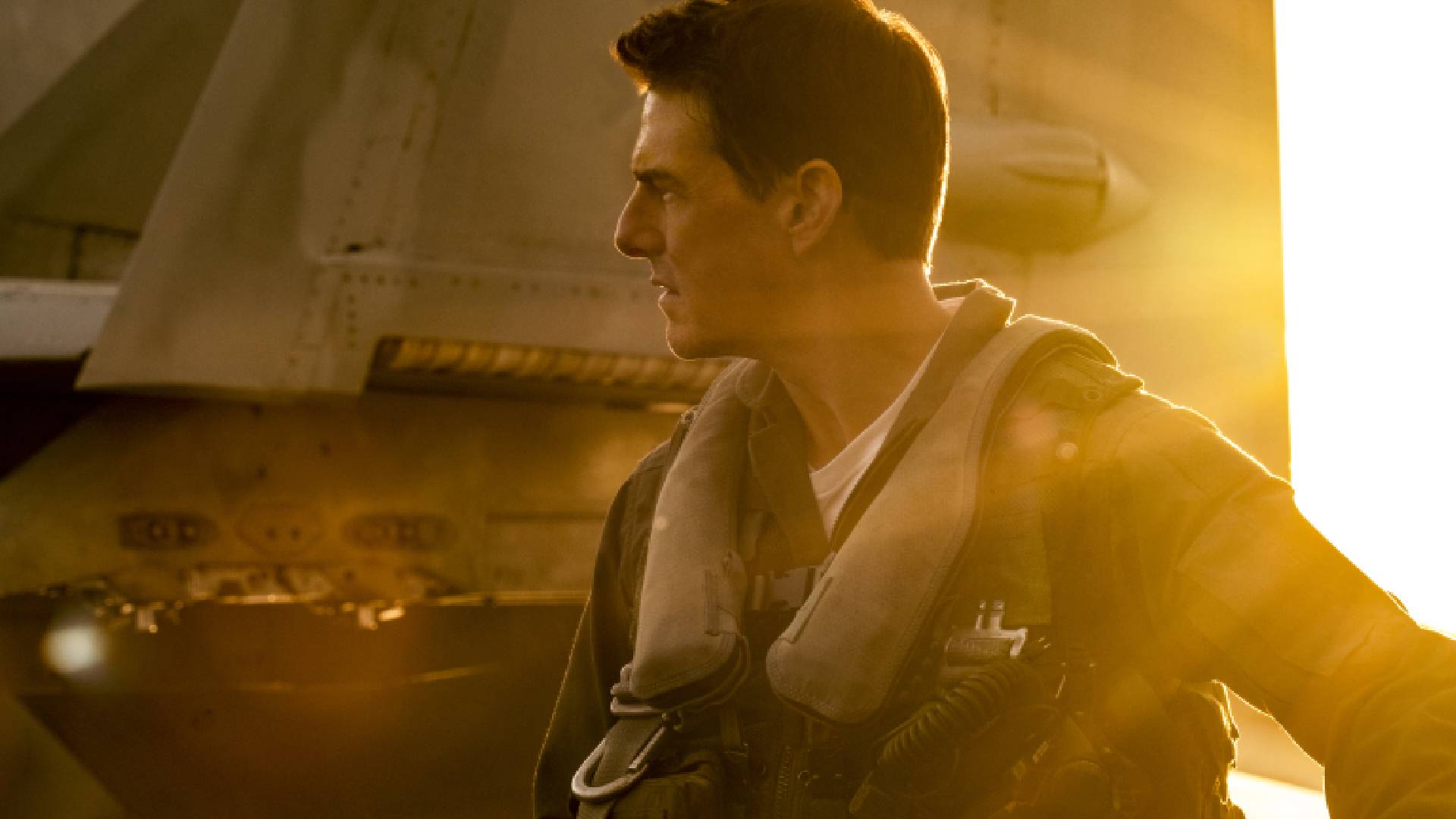 Jennifer Connelly Says Her Top Gun Costar Tom Cruise Deserves an Oscar Nom