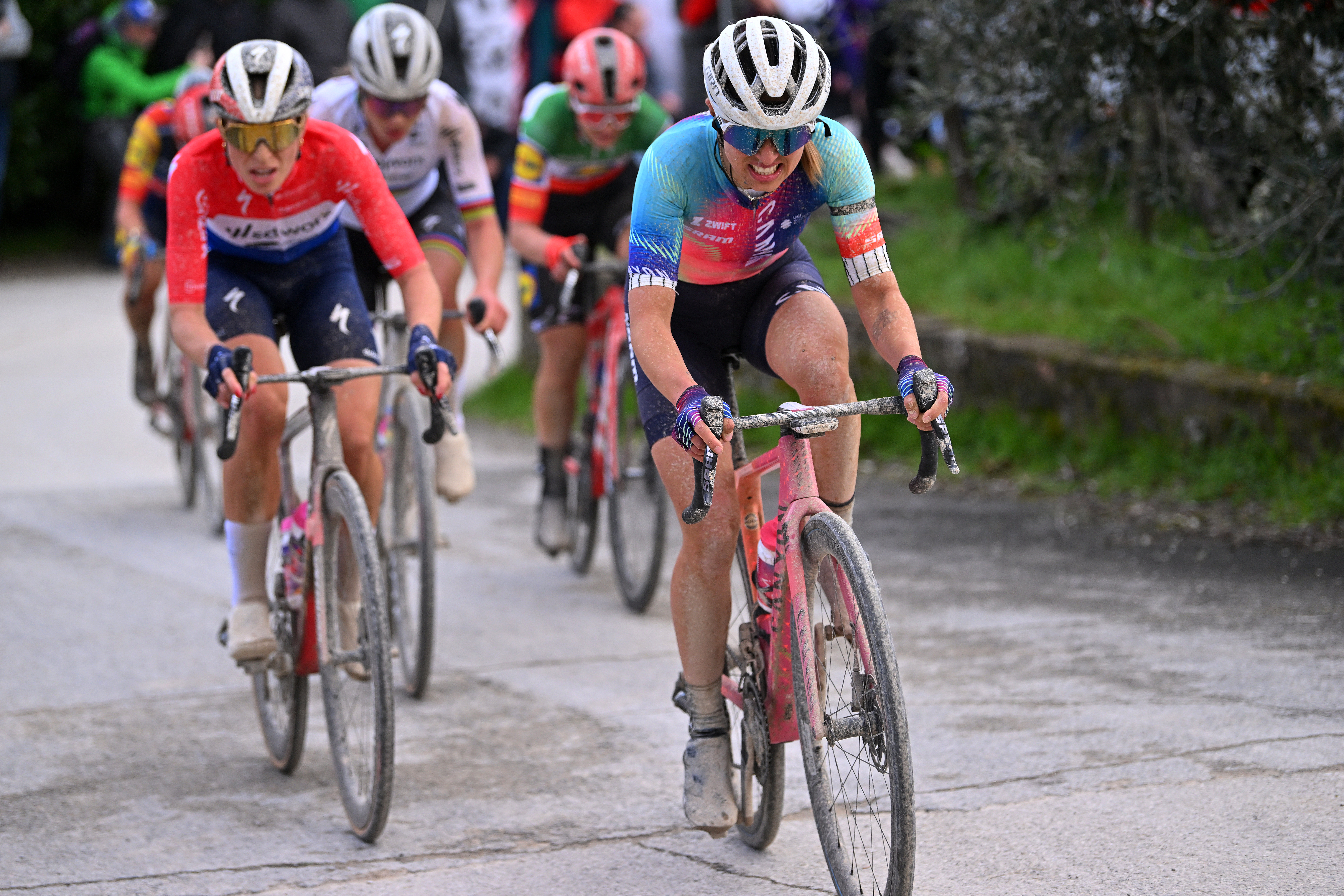 SIENA, ITALY - MARCH 02: (L-R) Demi Vollering of The Netherlands and Team SD Worx-Protime and Katarzyna Niewiadoma of Poland and Team Canyon//SRAM Racing compete in the breakaway during the 10th Strade Bianche 2024, Women&amp;amp;apos;s Elite a 137km one day race from Siena to Siena 320m / #UCIWWT / on March 02, 2024 in Siena, Italy. (Photo by Luc Claessen/Getty Images)