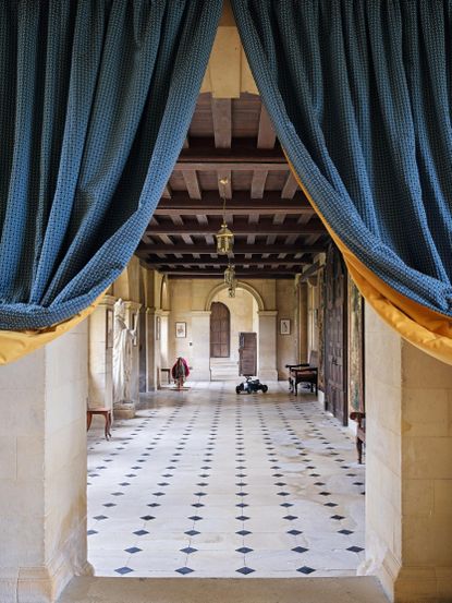 Fig 2: The entrance hall, part of the early 1620s range added for the &lsquo;princely recreation&rsquo; of James I. Apethorpe Palace, Northamptonshire. &copy;Paul Highnam for Country Life