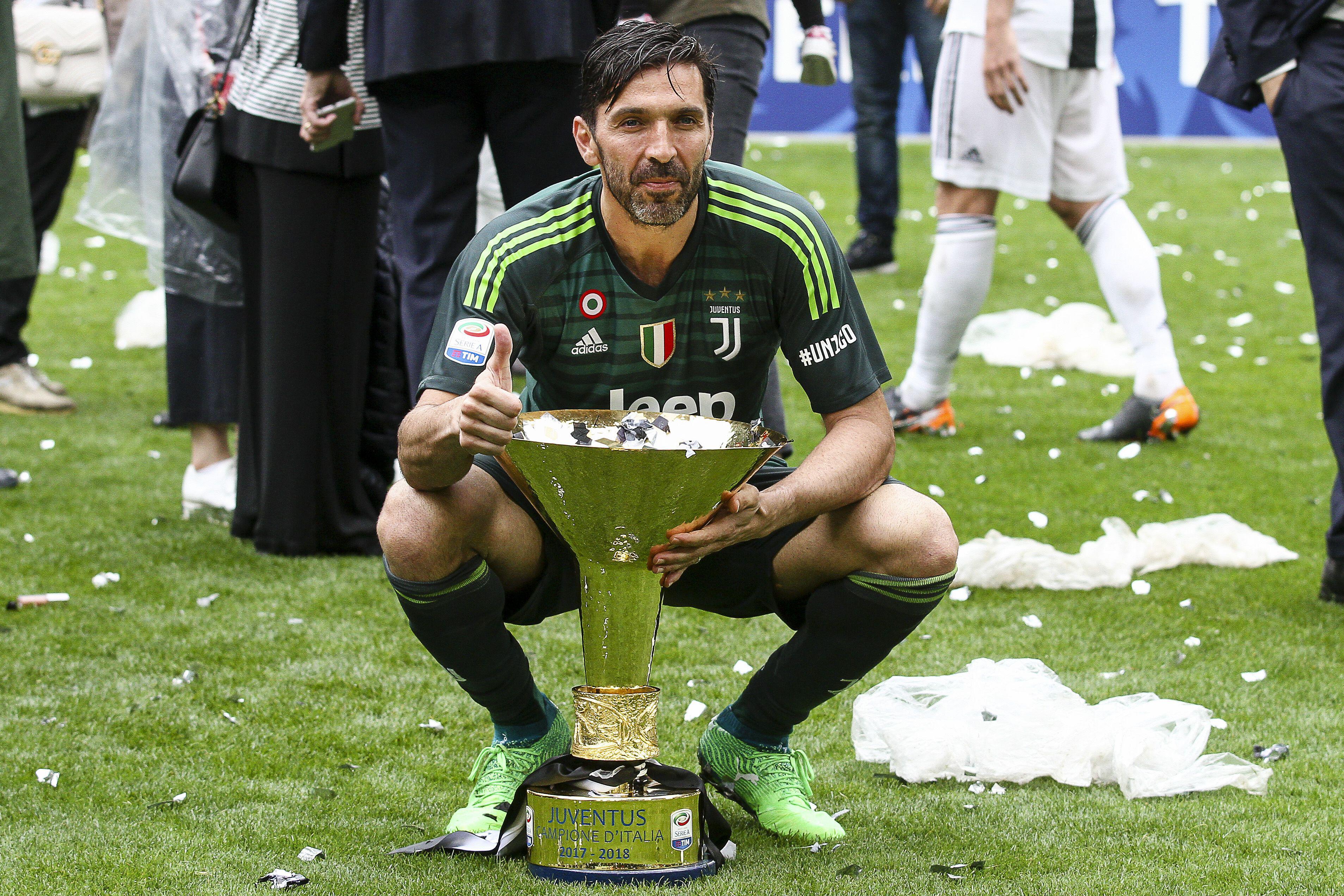 Juventus goalkeeper Gianluigi Buffon with the Serie A trophy, 2018