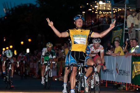 Robert Forster (UnitedHealthcare) taking the nighttime win.