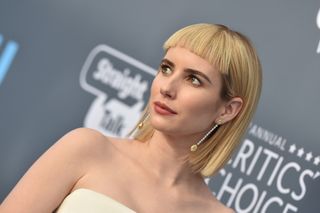 blunt haircut Emma Roberts