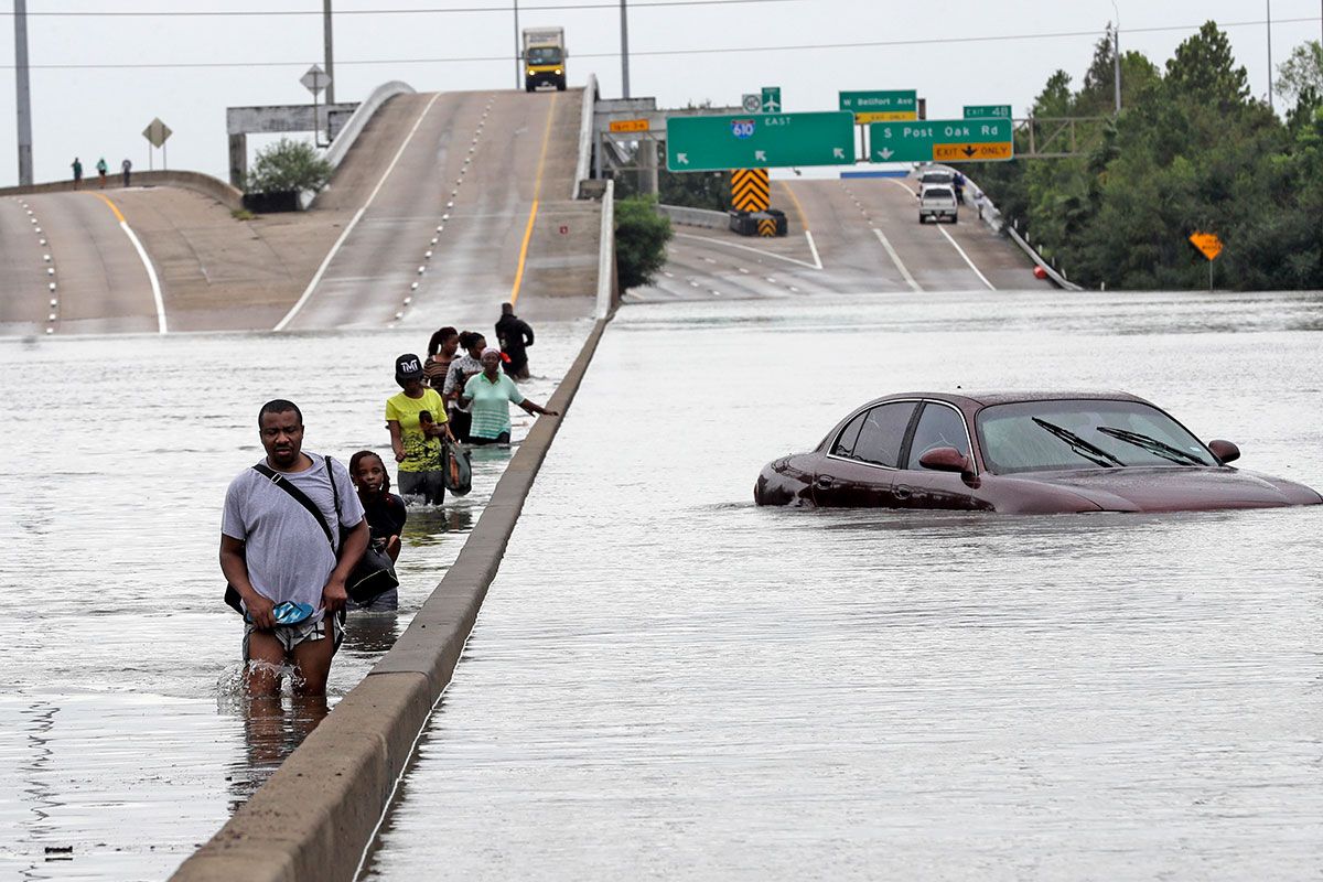 hurricane katrina damage people