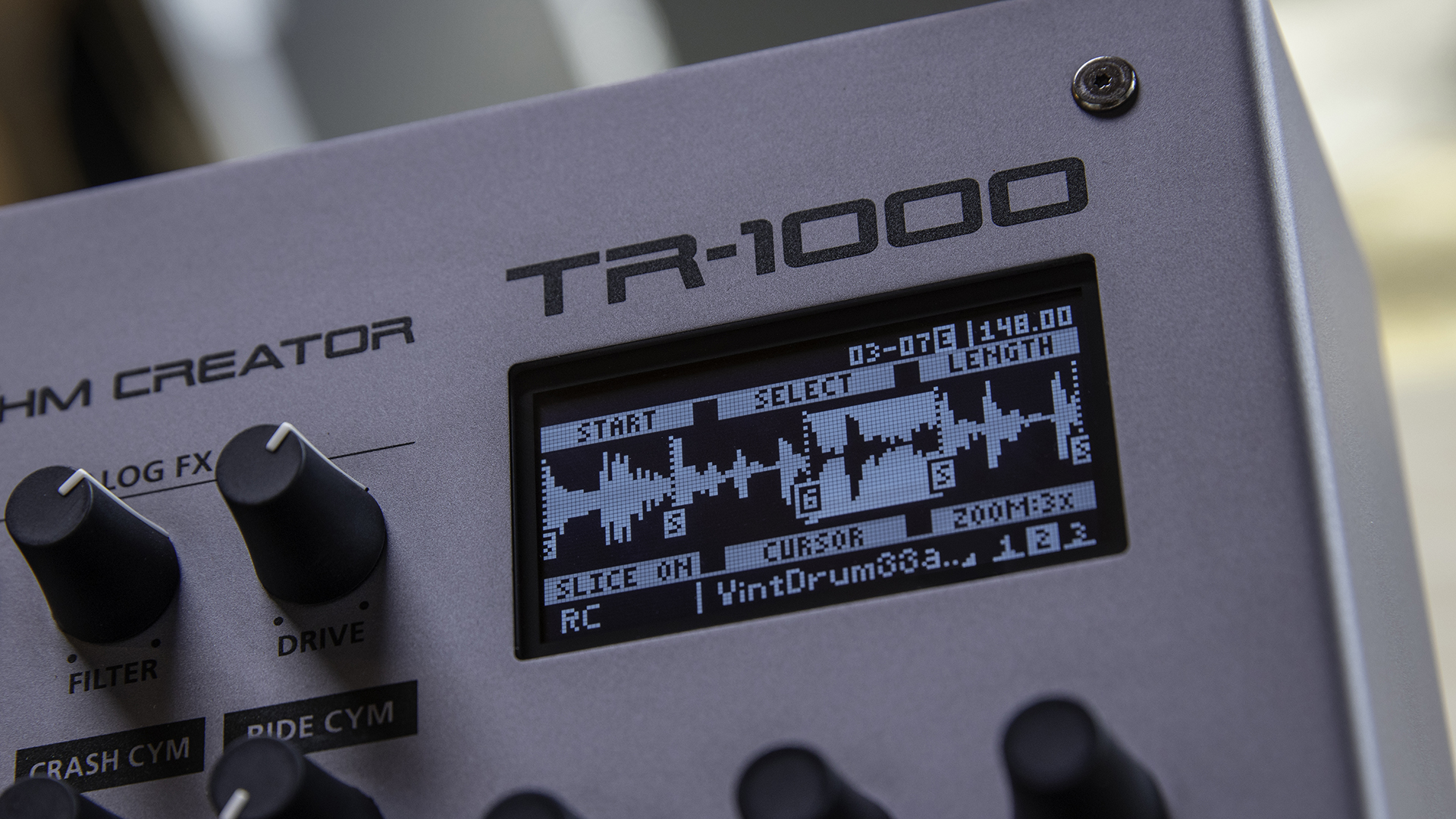 Roland TR-1000