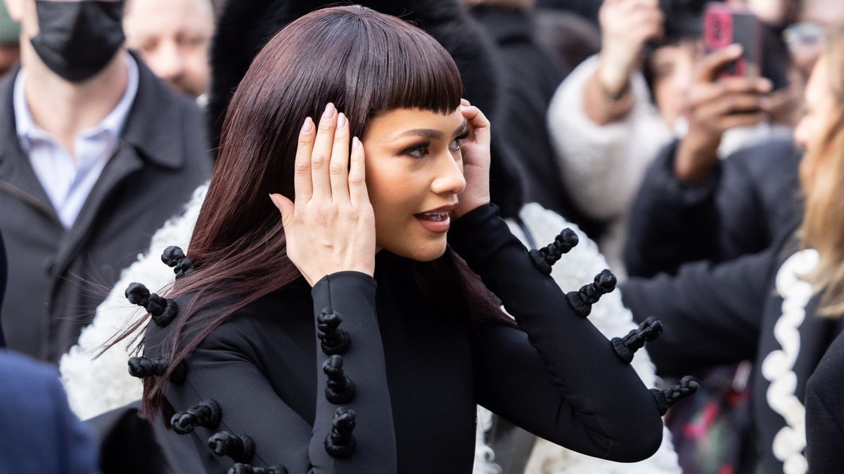 Zendaya Wore New Microbangs to Paris Haute Couture Fashion Week 2024 ...