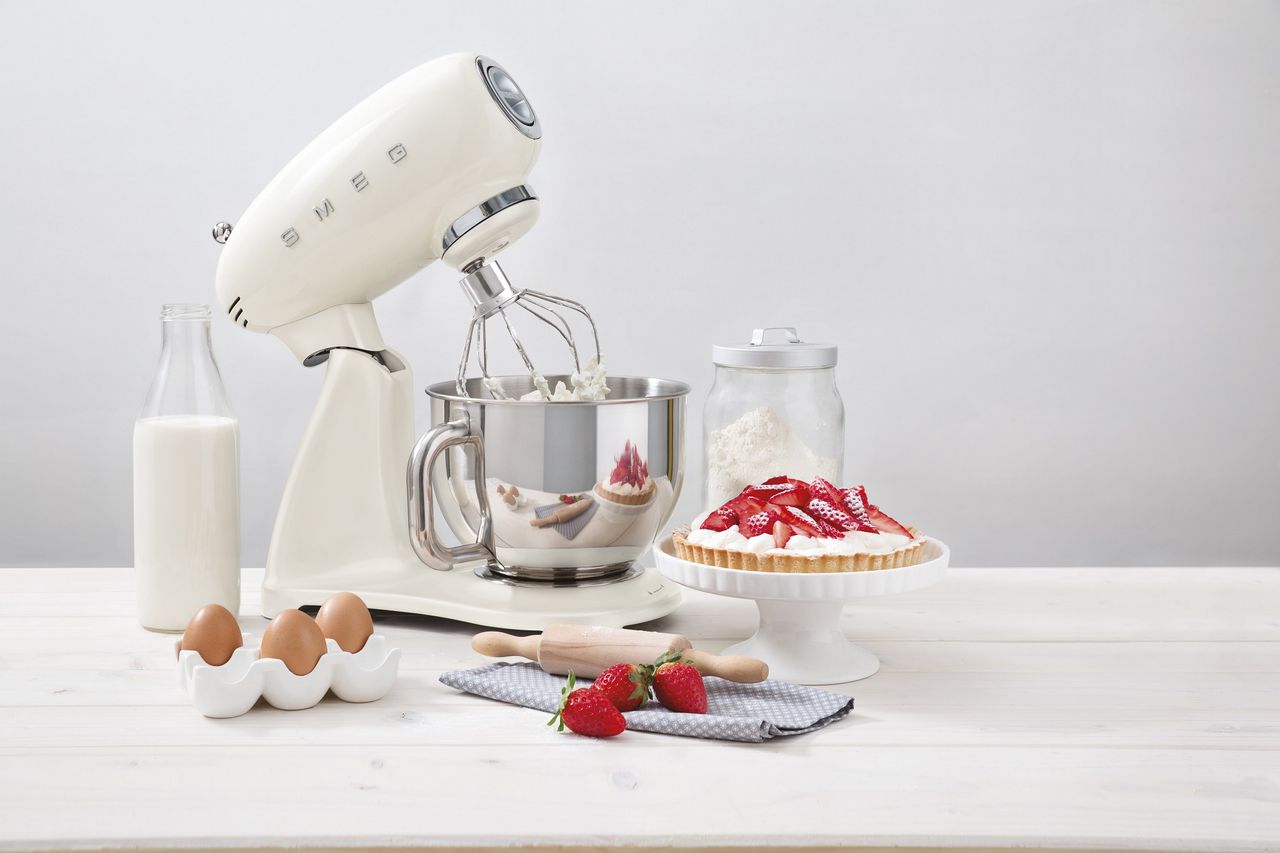 Smeg SMF03 stand mixer