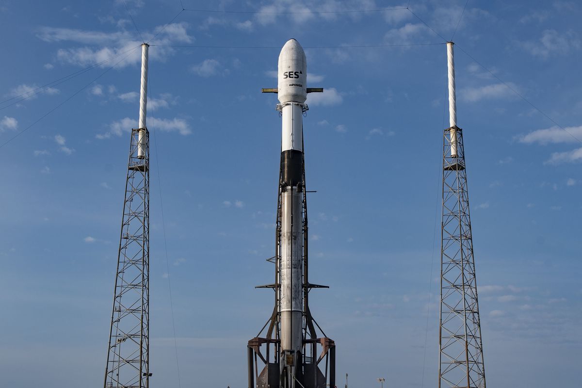 شاهد SpaceX يطلق 2 أقمار الاتصالات SES اليوم