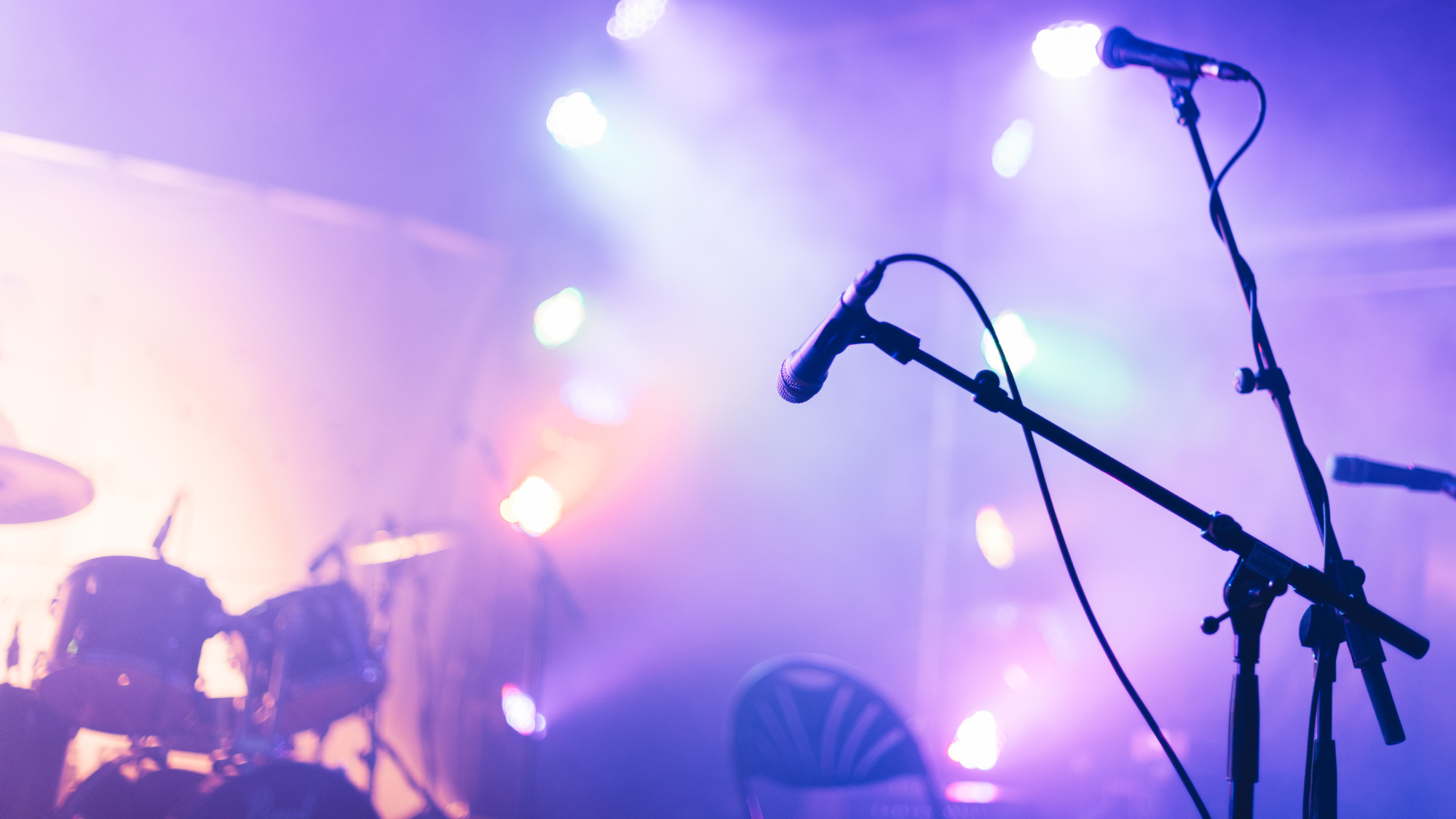 A set of microphones and drums 