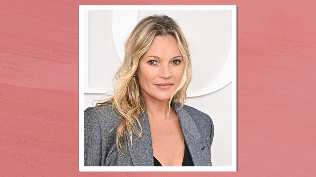 Kate Moss is seen with wavy blonde hair whilst attending the Dior Homme Menswear Spring/Summer 2025 show as part of Paris Fashion Week on June 21, 2024 in Paris, France/ in a pink-red template