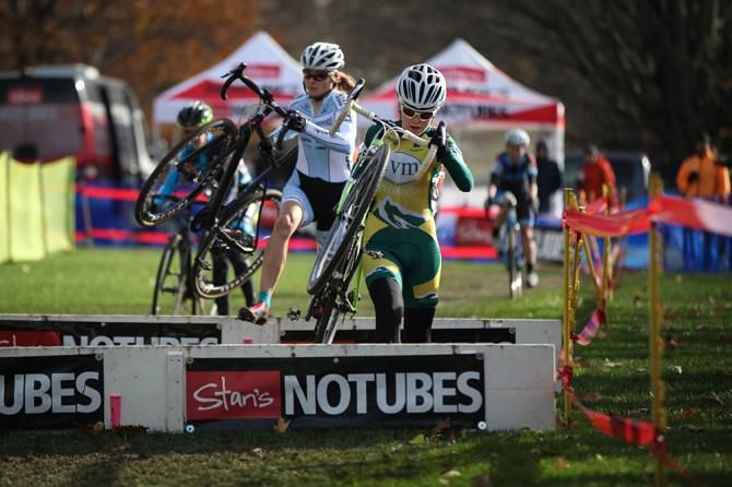 White leads Elliot through the Stan's NoTubes barriers