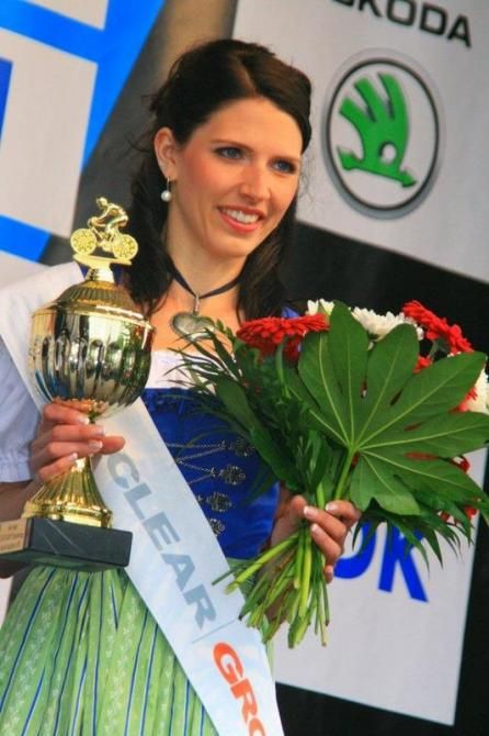 The Bayern-Rundfahrt winner's cup and flowers