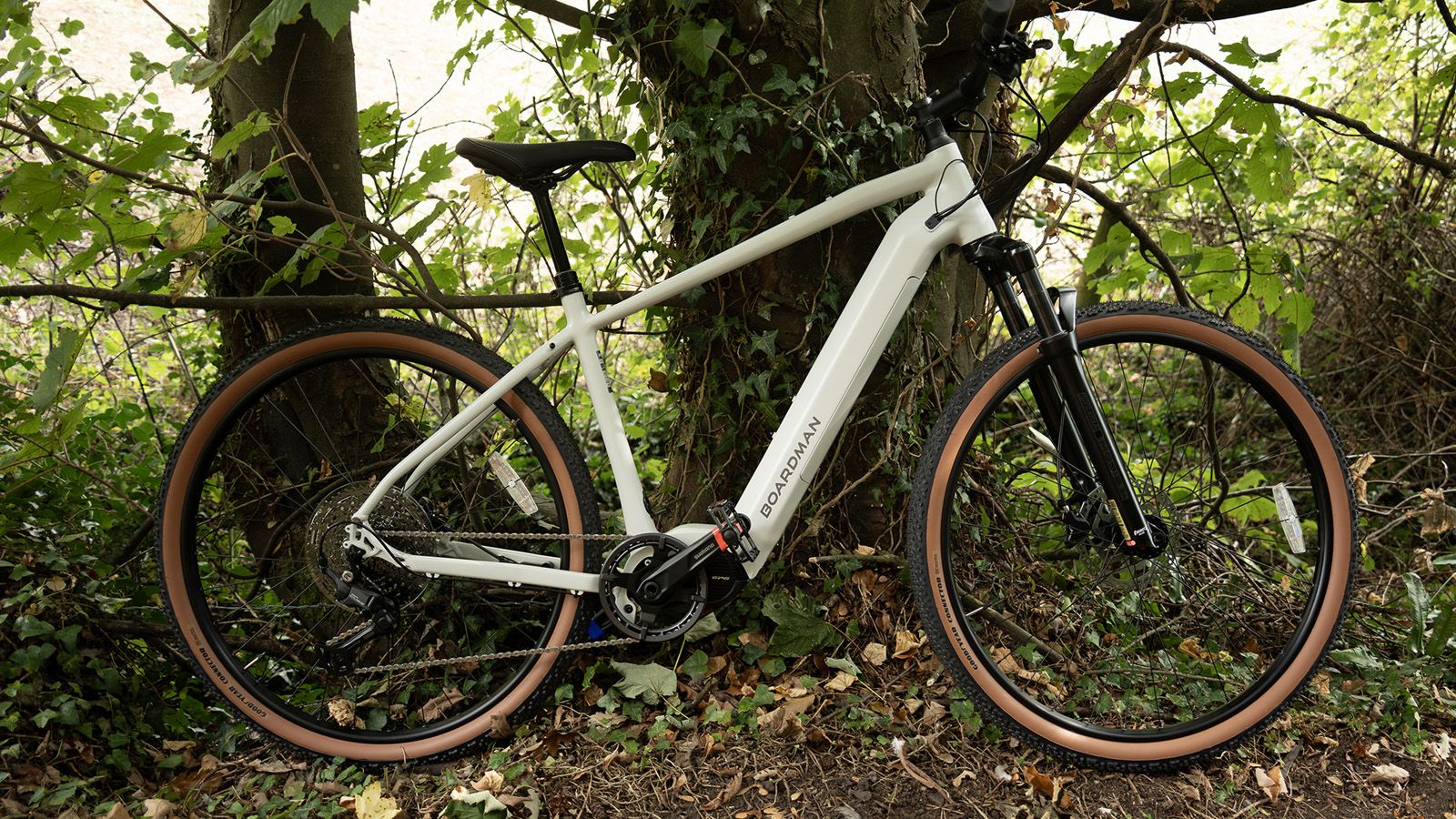 Boardman MTX-E 8.9 review: Mid-mounted motor makes molehills out of mountains