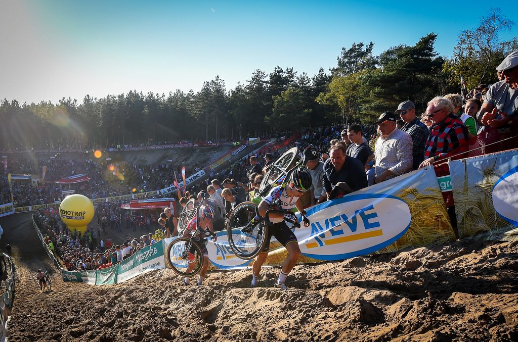 World champion Wout Van Aert (Crelan-Vastgoedservice) running ahead of Mathieu van der Poel (Beobank-Corendon)