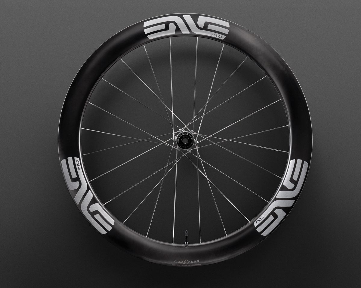 An ENVE SES 4.5 Pro wheel