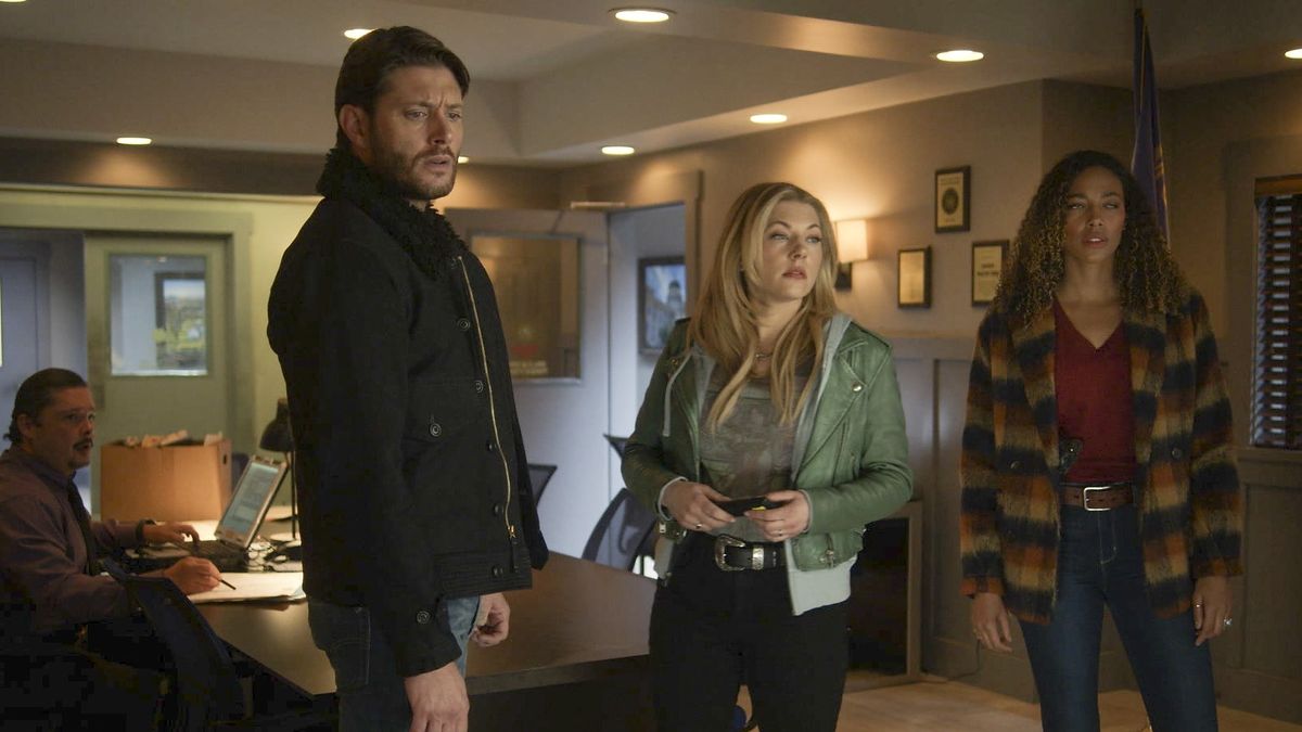 Jensen Ackles, Katheryn Winnick, Kylie Bunbury in Big Sky