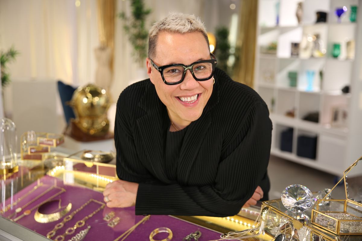 Gok Wan hosts new ITV show Bling