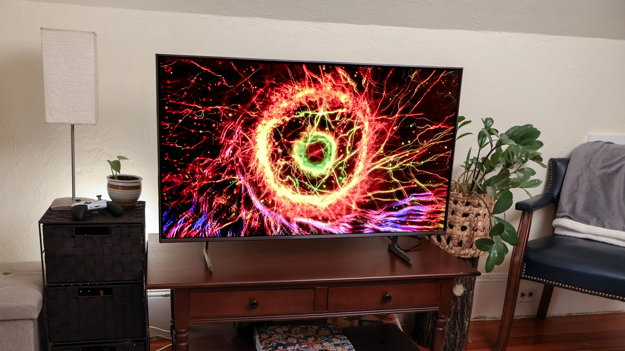 A Samsung DU7200 LED TV on a side table