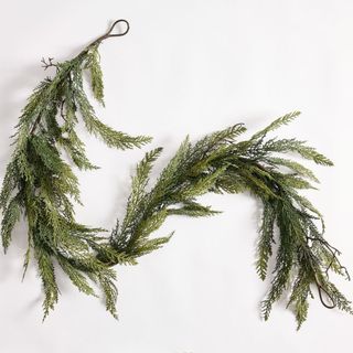 Faux Deluxe Cedar Garland