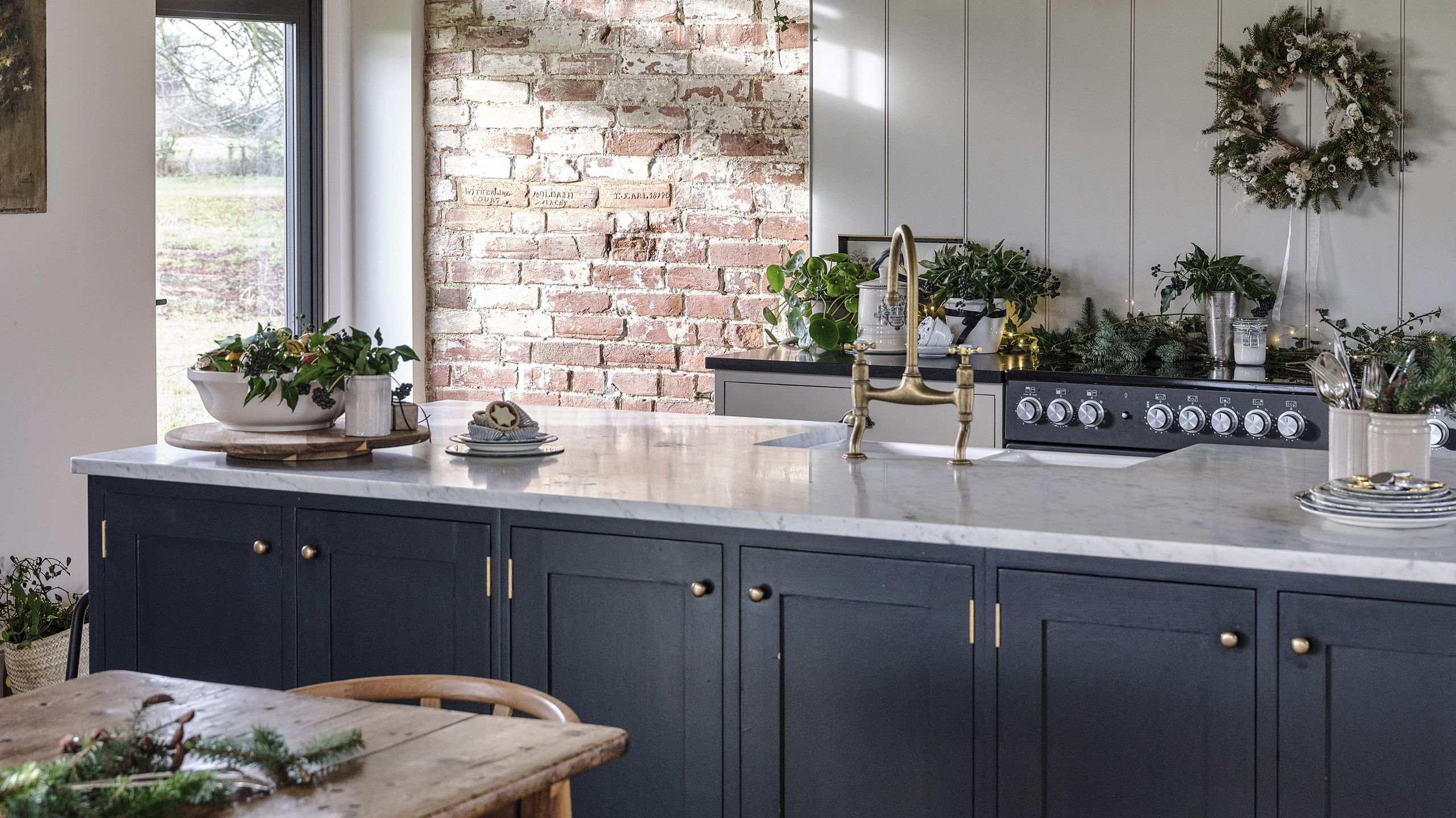 The best kitchen layout for hosting - approved by experts | Ideal Home