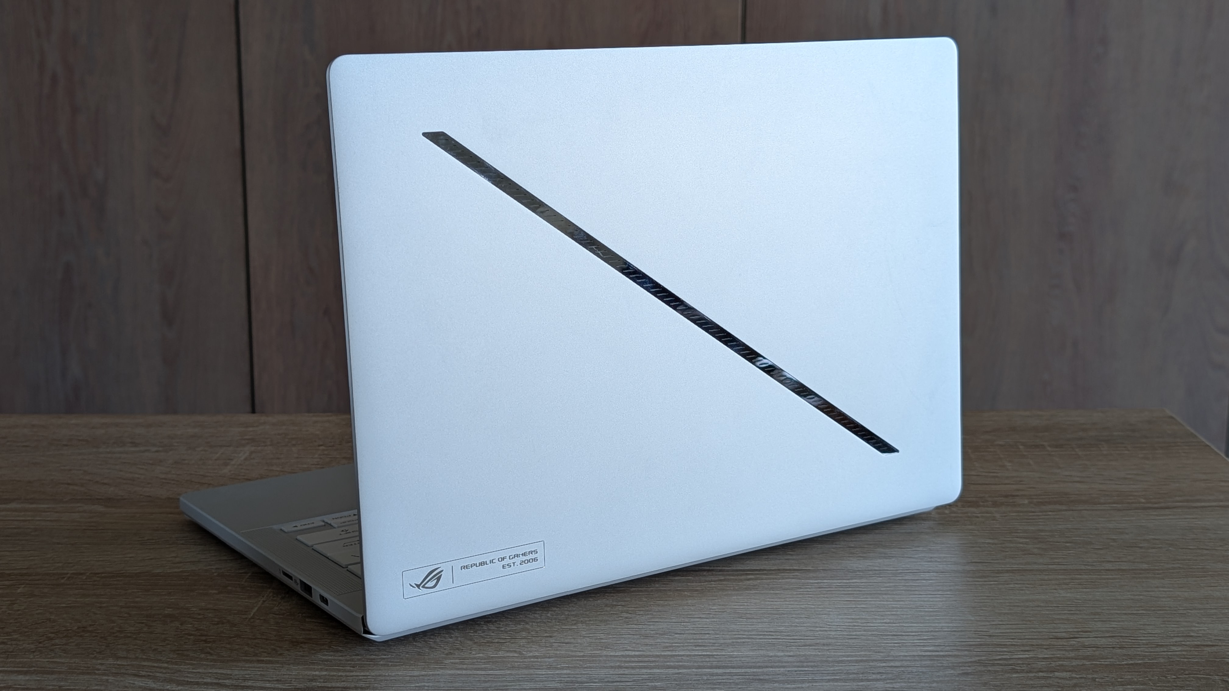 ASUS ROG Zephyrus G14 (2025)