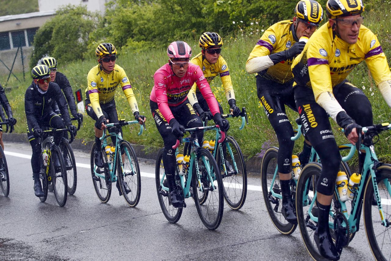 Primoz Roglic with his Jumbo-Visma team
