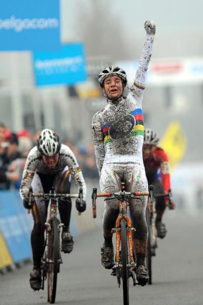 World champion Marianne Vos outsprinted Hanka Kupfernagel, left, and Daphny van den Brand, right, for the victory.