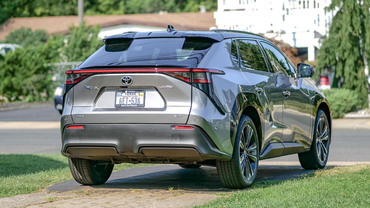 2024 Toyota bZ4X Limited test drive.