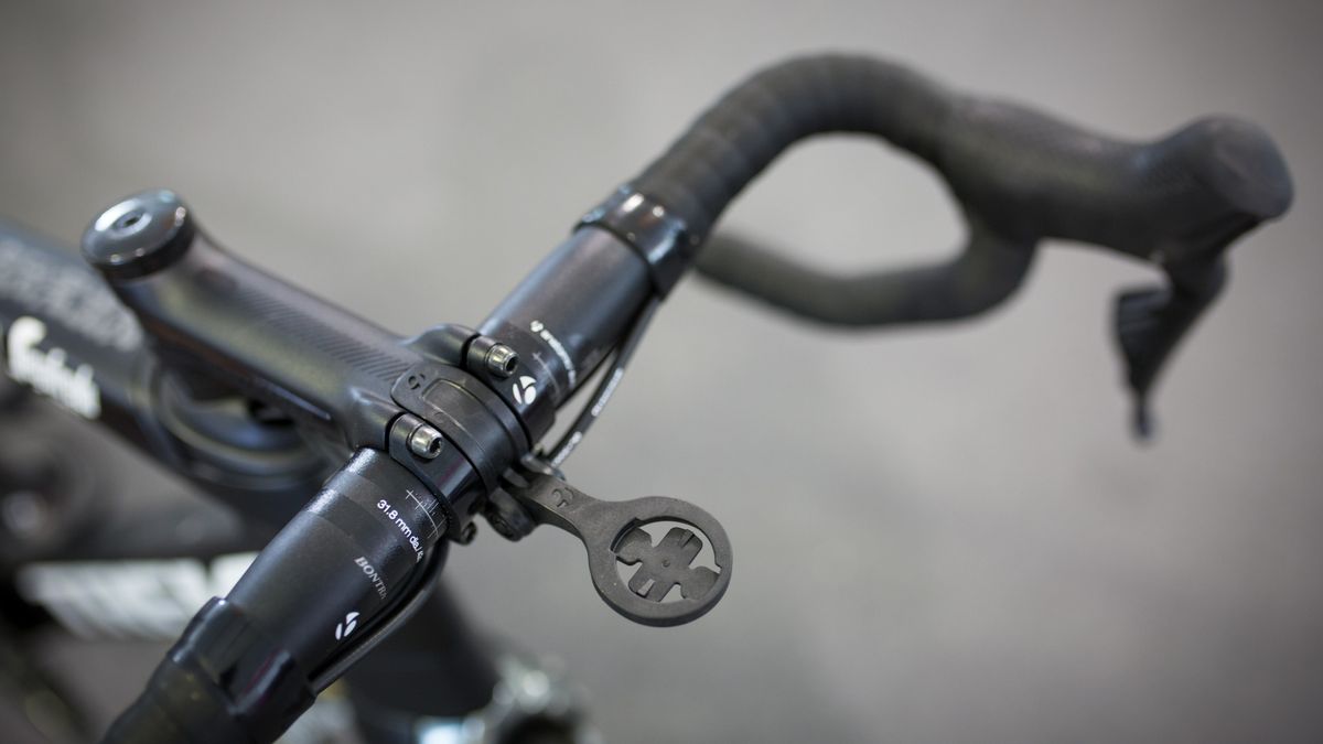 Bontrager provide all of the bike's finishing kit, including the computer mount