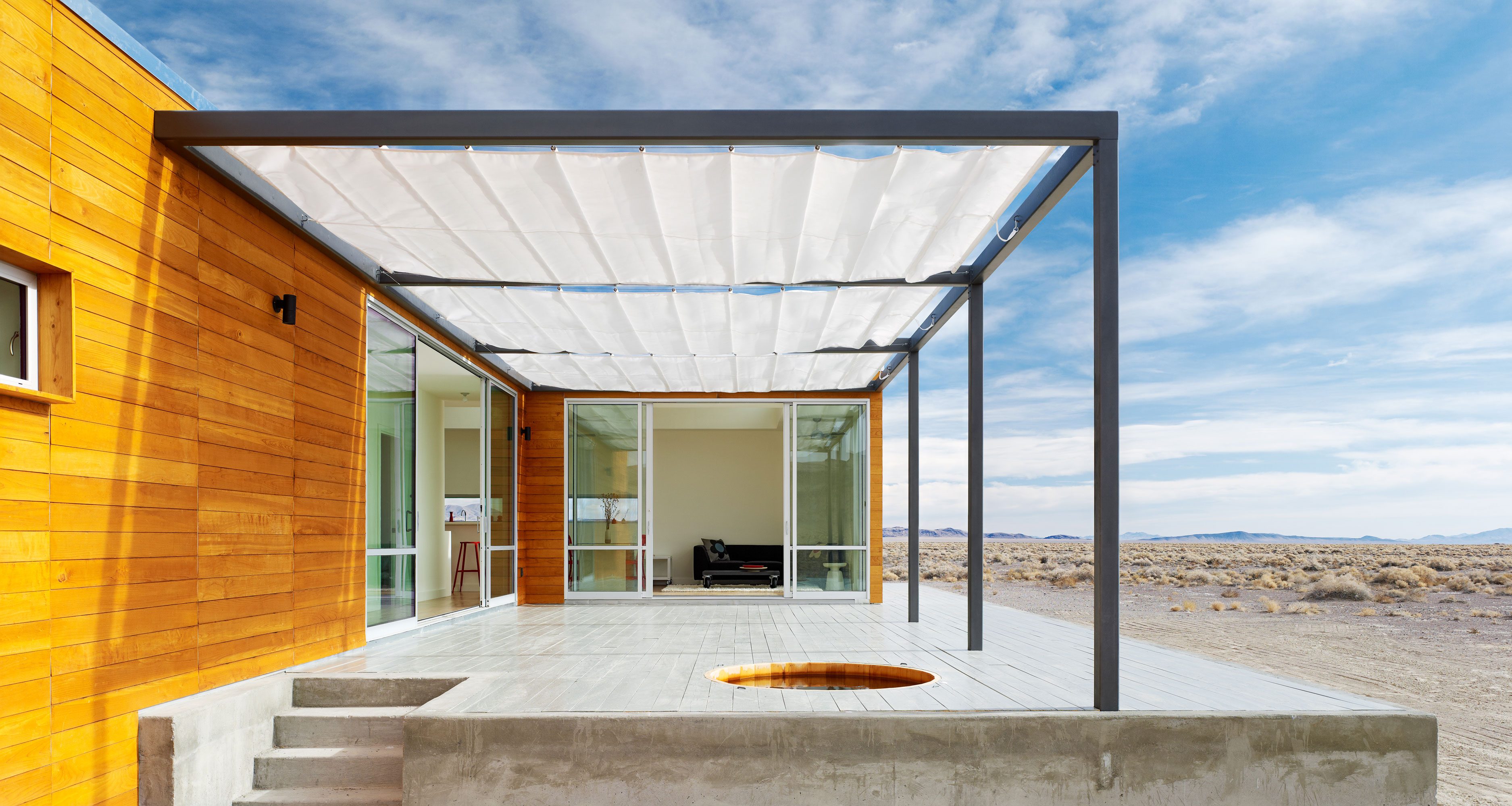 Rondolino Residence deck, Nottoscale, Nevada, USA